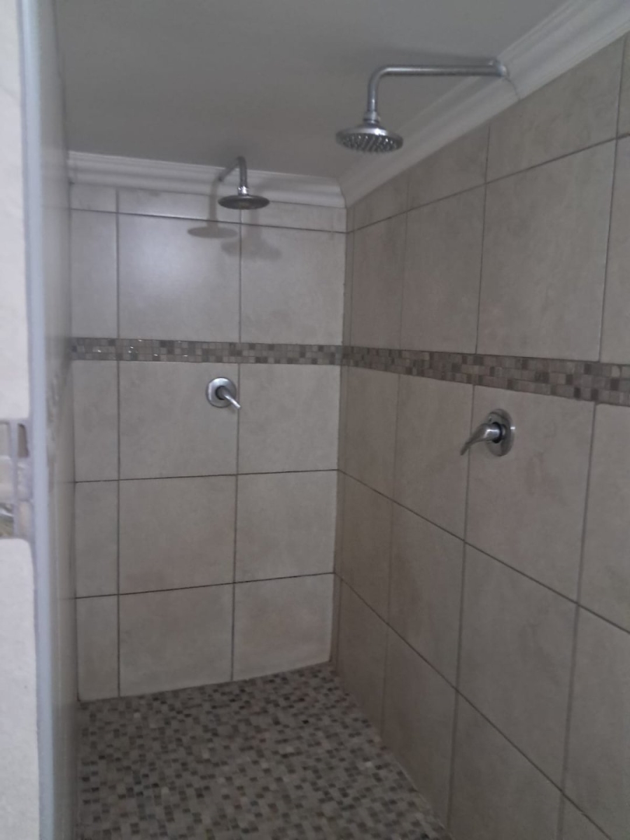 3 Bedroom Property for Sale in Heuwelkruin Eastern Cape